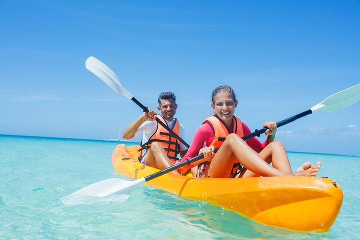 Glide across the sparkling waters of Dubai enjoying a joyful kayaking experience with friends. Embrace the peaceful surroundings while paddling through the stunning coastline at JBR The Beach.